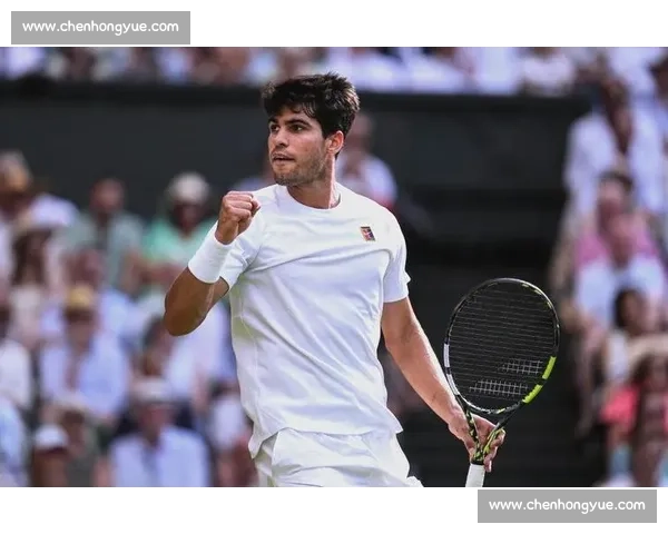 聚焦明星球员引领赛场风采与荣耀瞬间解析